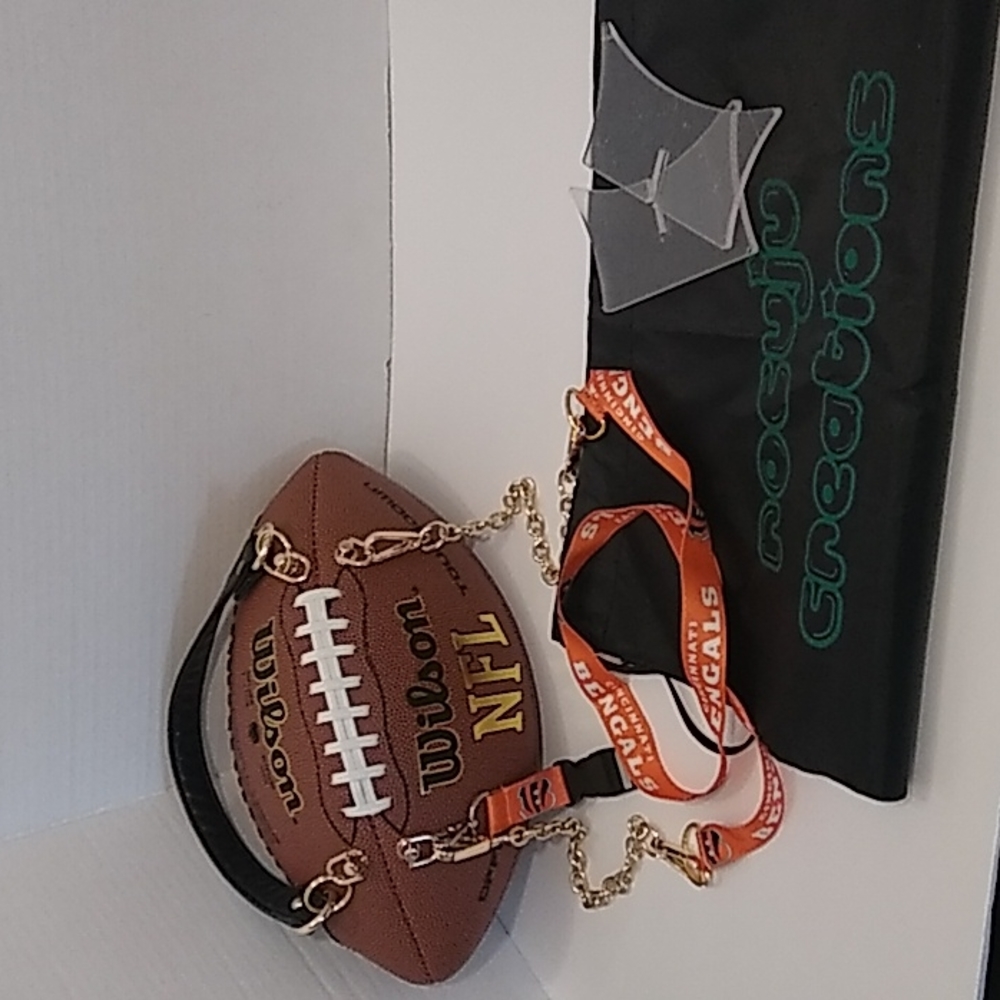 HANDMADE Football Purse (CINCINNATI BENGALS) 🏈 - Picture 4 of 15